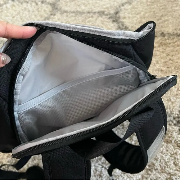 ✔️NWT✔️ NIKE Varsity Elite Backpack Black Metallic Silver - Picture 10 of 12